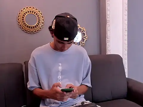 Snapshot of kenix_777 chatting on 10.30.25 kenix 777 online show from 10.30.25