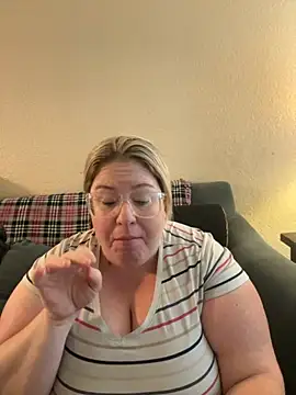 sexymommy1988 online show from 09.24.25