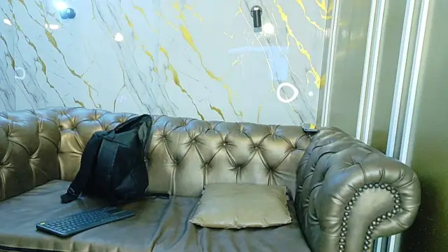 Olivia11  online show from 12.23.25