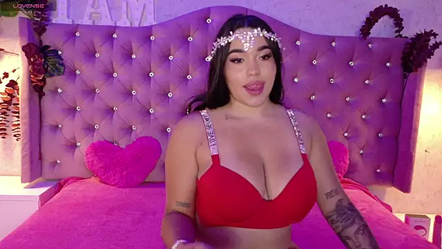 SofiaWildee online show from 09.10.25