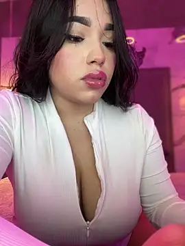 SofiaWildee online show from 12.20.25