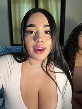 Snapshot of SofiaWildee chatting on 06.12.26 SofiaWildee online show from 06.12.26