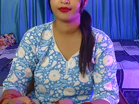 Snapshot of priya-kumari22 chatting on 10.13.25 priya-kumari22 online show from 10.13.25