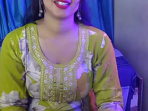 Snapshot of priya-kumari22 chatting on 11.10.25 priya-kumari22 online show from 11.10.25