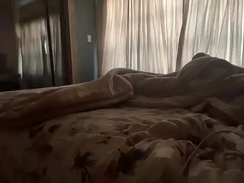 Snapshot of Cianda24 chatting on 10.07.25 Cianda24 online show from 10.07.25