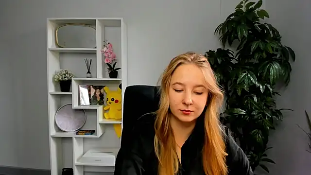 CarolGonzalez online show from 09.29.25