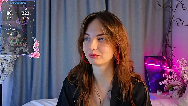 Snapshot of LisaDrake chatting on 10.20.25 LisaDrake online show from 10.20.25