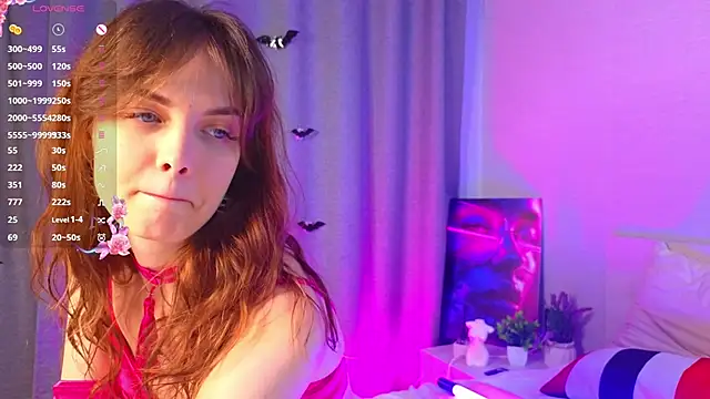 Snapshot of LisaDrake chatting on 11.05.25 LisaDrake online show from 11.05.25