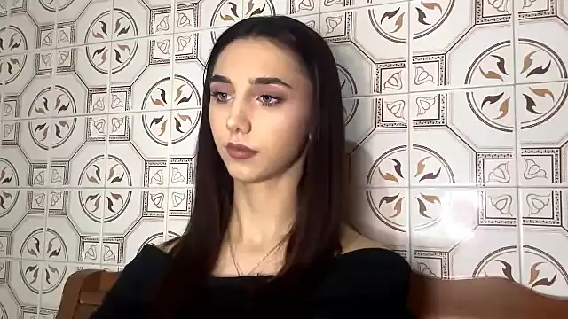 LinaMour online show from 11.29.25