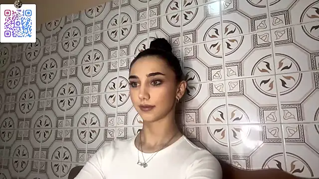 LinaMour online show from 12.02.25