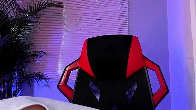 Alexander Diiaz online show from 09.23.25