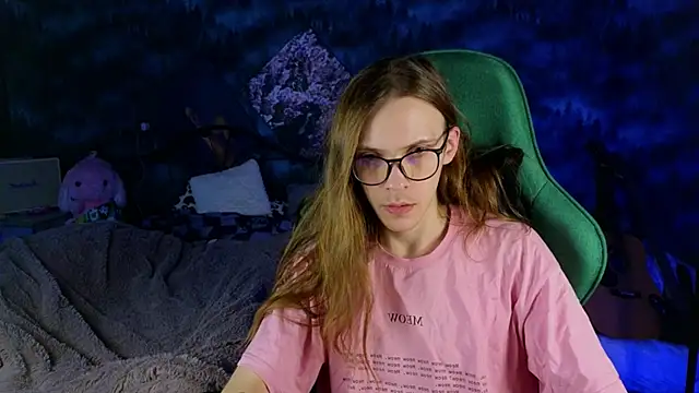 Snapshot of artass2 chatting on 10.30.25 artass2 online show from 10.30.25