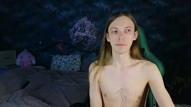 Snapshot of artass2 chatting on 11.19.25 artass2 online show from 11.19.25