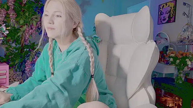 Talulaa online show from 04.17.26