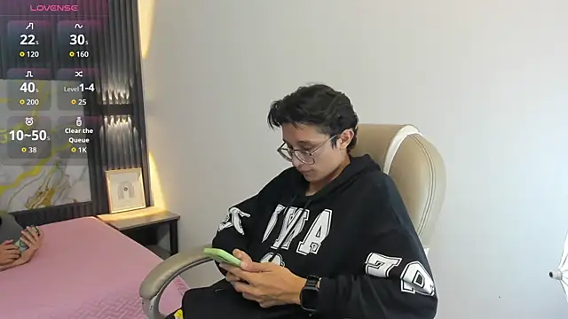 SantiagoRusso18 online show from 11.08.25