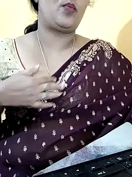 Snapshot of Angel0731 chatting on 12.14.25 Angel0731 online show from 12.14.25