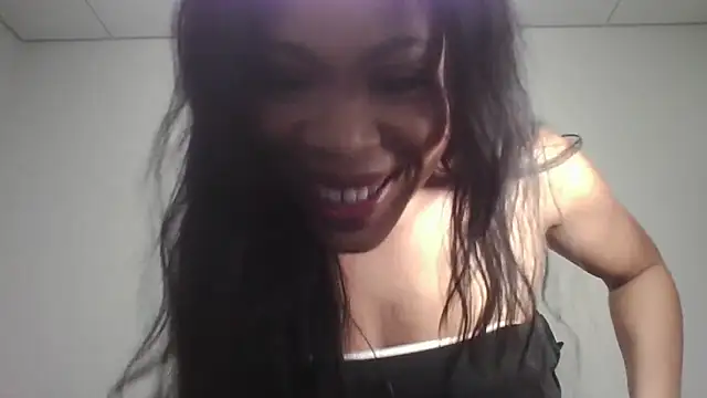 Snapshot of Idonotcherishu chatting on 10.12.25 Idonotcherishu online show from 10.12.25