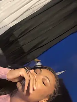 Snapshot of Idonotcherishu chatting on 10.22.25 Idonotcherishu online show from 10.22.25