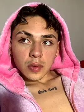 Vittorio 19 online show from 09.12.25