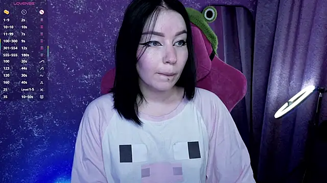 Snapshot of MargarettRose chatting on 06.06.26 MargarettRose online show from 06.06.26