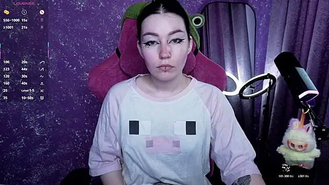 Snapshot of MargarettRose chatting on 06.10.26 MargarettRose online show from 06.10.26