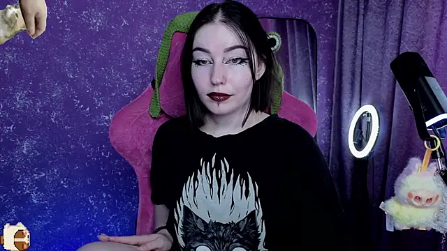 Snapshot of MargarettRose chatting on 07.14.26 MargarettRose online show from 07.14.26