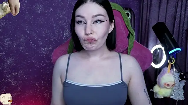 Snapshot of MargarettRose chatting on 07.18.26 MargarettRose online show from 07.18.26