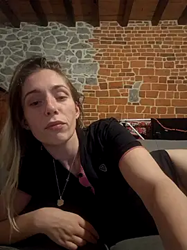 Snapshot of SexyAlya chatting on 10.18.25 SexyAlya online show from 10.18.25