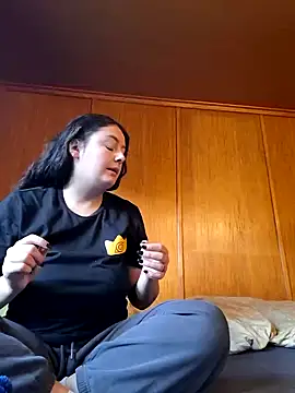 YoungLiisaxx online show from 11.13.25