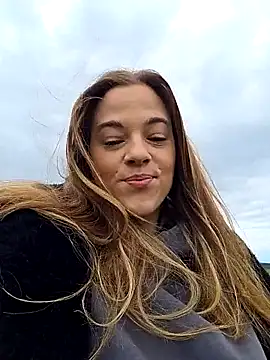 Luna Lynn online show from 05.13.26
