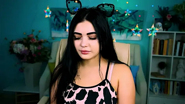 NaomiWilsons online show from 10.02.25