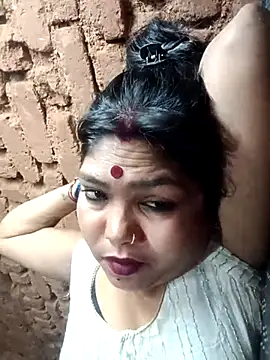 Priya tyagi online show from 09.18.25
