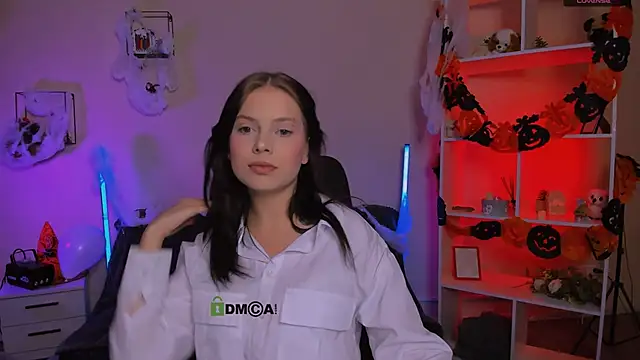 renata sweety online show from 10.29.25