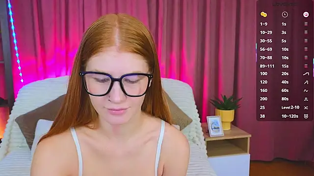 JuliaPowers  online show from 11.05.25