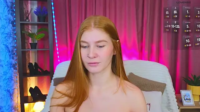 JuliaPowers  online show from 11.06.25