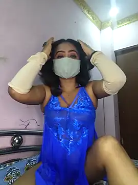 Snapshot of yours_sugar_babe chatting on 10.10.25 yours sugar babe online show from 10.10.25