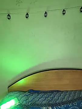 Snapshot of yours_sugar_babe chatting on 10.13.25 yours sugar babe online show from 10.13.25