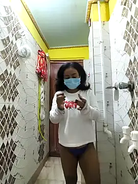 Snapshot of yours_sugar_babe chatting on 10.18.25 yours sugar babe online show from 10.18.25