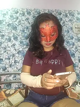 Snapshot of yours_sugar_babe chatting on 11.05.25 yours sugar babe online show from 11.05.25