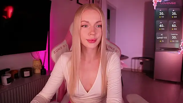 Snapshot of baby_bon chatting on 09.27.25 baby bon online show from 09.27.25