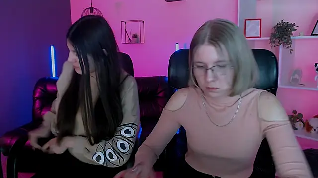 Snapshot of gloria_bubble chatting on 02.05.26 gloria bubble online show from 02.05.26