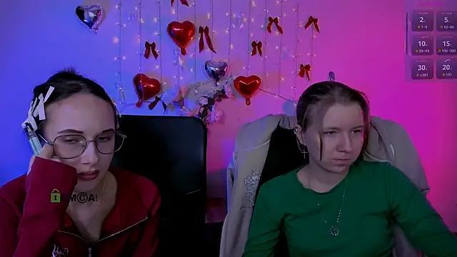 Snapshot of gloria_bubble chatting on 03.02.26 gloria bubble online show from 03.02.26