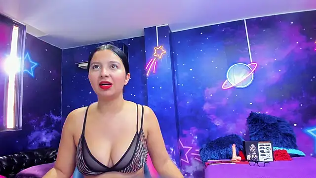 Snapshot of Thalia_Cortea chatting on 10.14.25 Thalia Cortea online show from 10.14.25