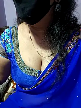 luci-queen online show from 11.12.25