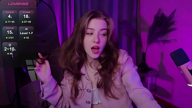 Snapshot of AstraMist chatting on 09.24.25 AstraMist online show from 09.24.25