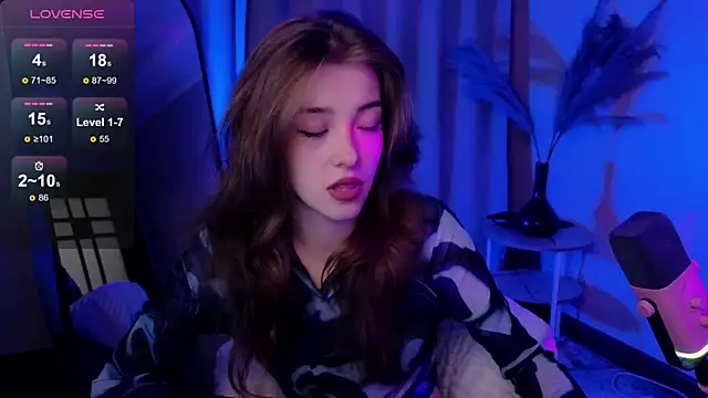 Snapshot of AstraMist chatting on 09.25.25 AstraMist online show from 09.25.25