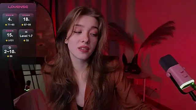 Snapshot of AstraMist chatting on 10.01.25 AstraMist online show from 10.01.25