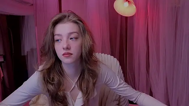 Snapshot of AstraMist chatting on 11.17.25 AstraMist online show from 11.17.25