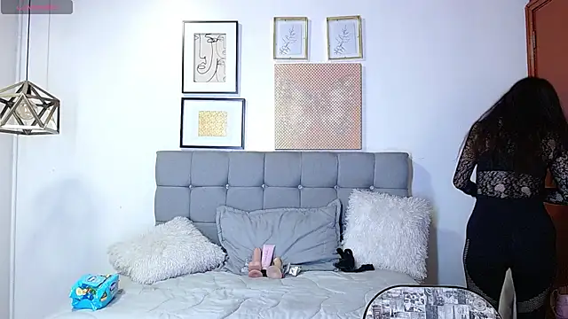 naomi s online show from 05.10.26