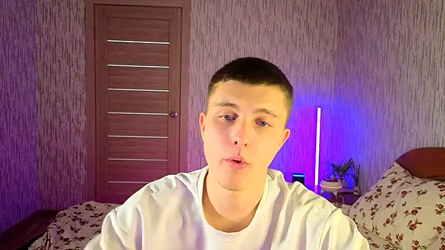 Denisx444 online show from 10.14.25